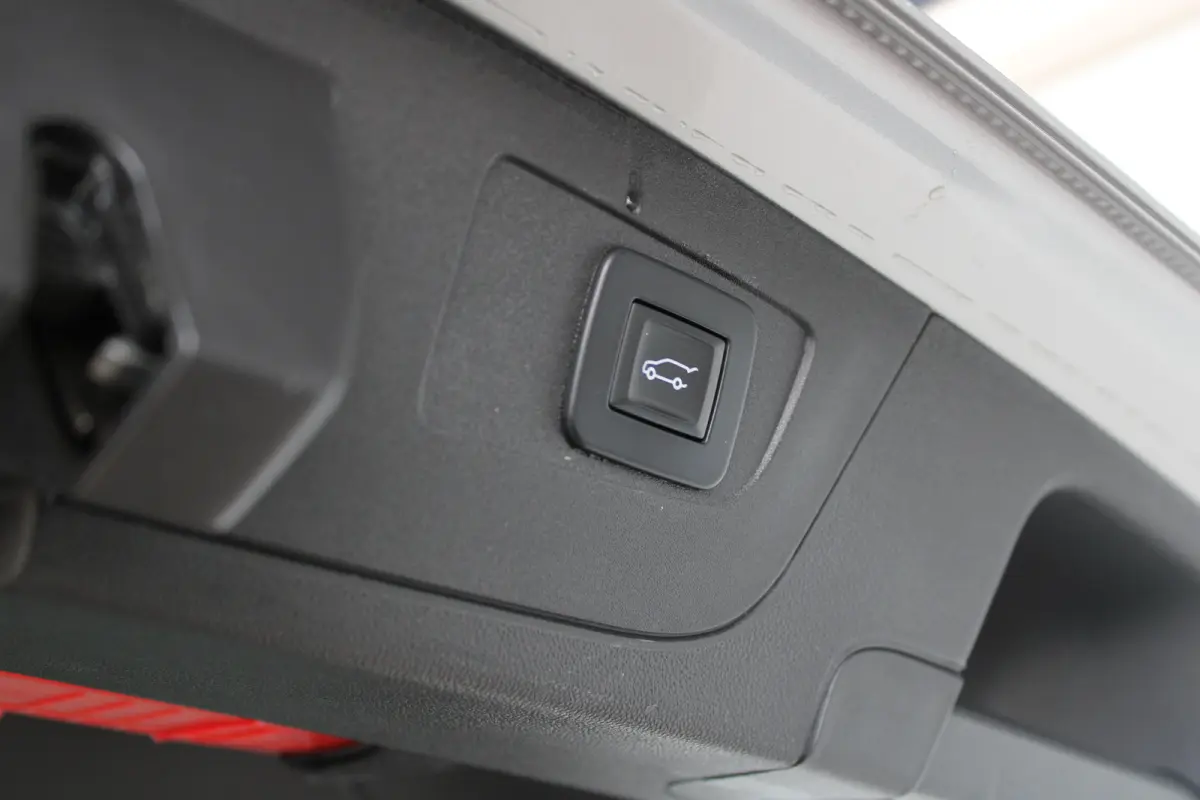 1.5 Turbo Innovation | Trekhaak | Matrix LED | Navigatiesysteem | Keyless entry & start |