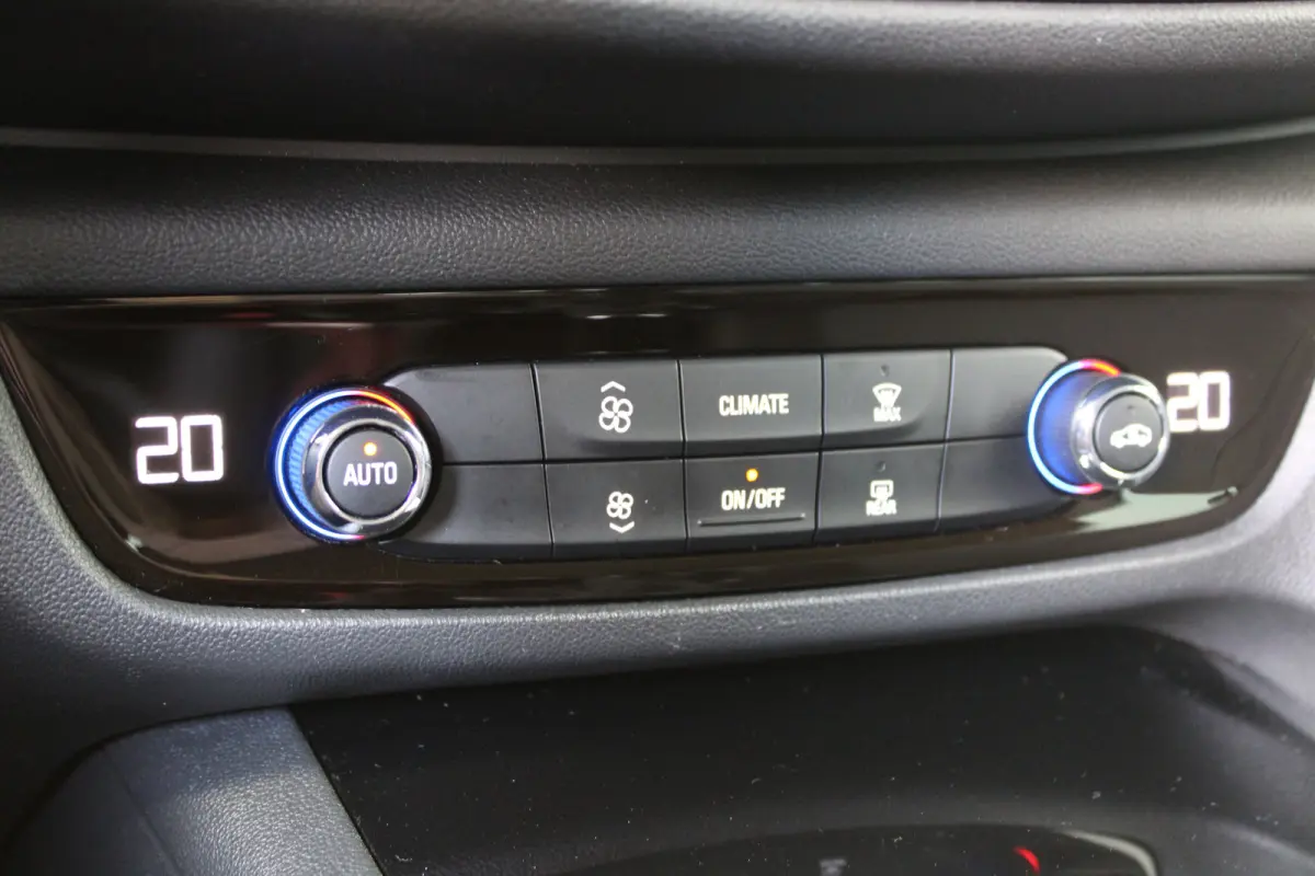 1.5 Turbo Innovation | Trekhaak | Matrix LED | Navigatiesysteem | Keyless entry & start |