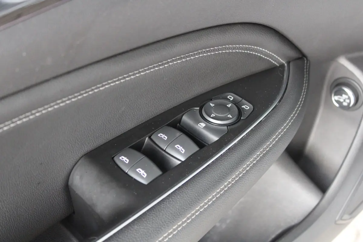 1.5 Turbo Innovation | Trekhaak | Matrix LED | Navigatiesysteem | Keyless entry & start |