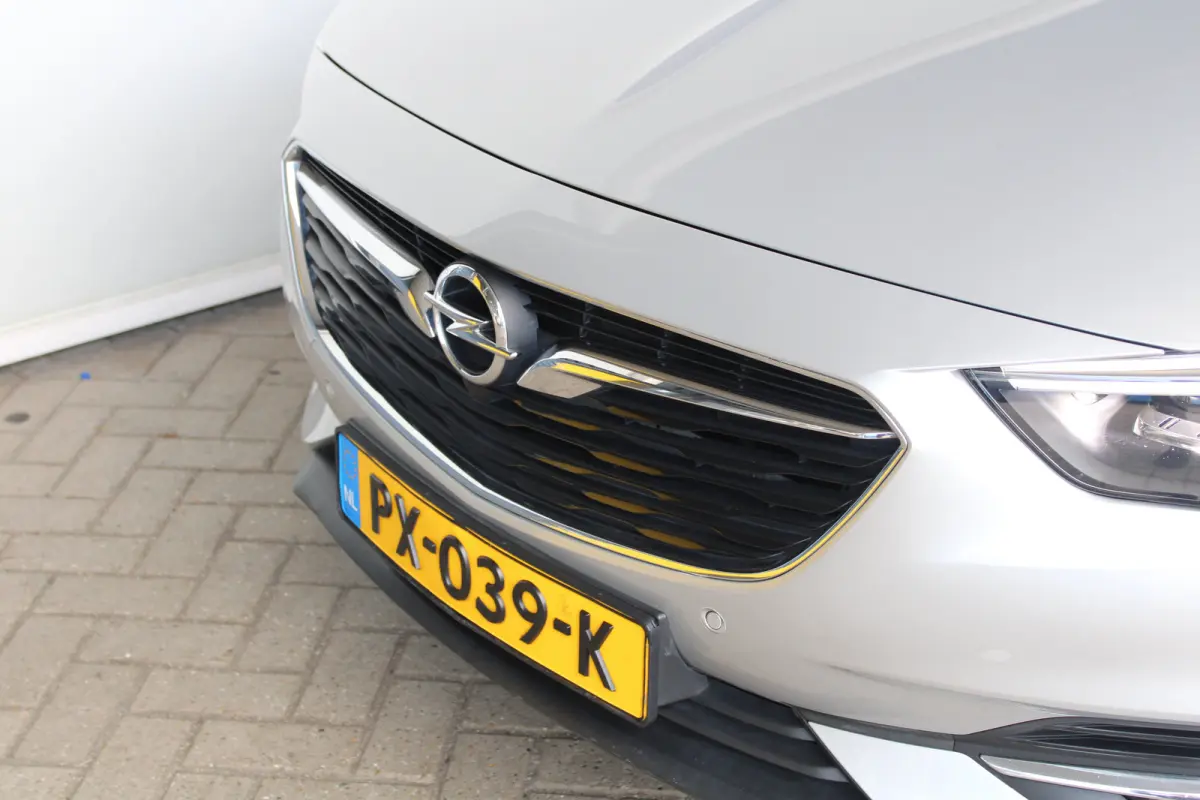 1.5 Turbo Innovation | Trekhaak | Matrix LED | Navigatiesysteem | Keyless entry & start |