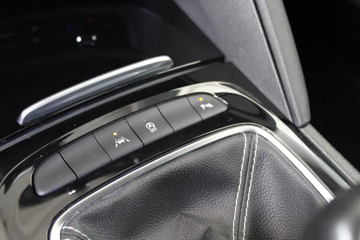 1.5 Turbo Innovation | Trekhaak | Matrix LED | Navigatiesysteem | Keyless entry & start |