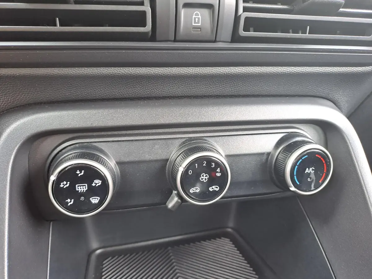 Plus 113pk Comfort Range 44 kWh | Airco | Parkeersensoren | Apple Carplay/Android Auto