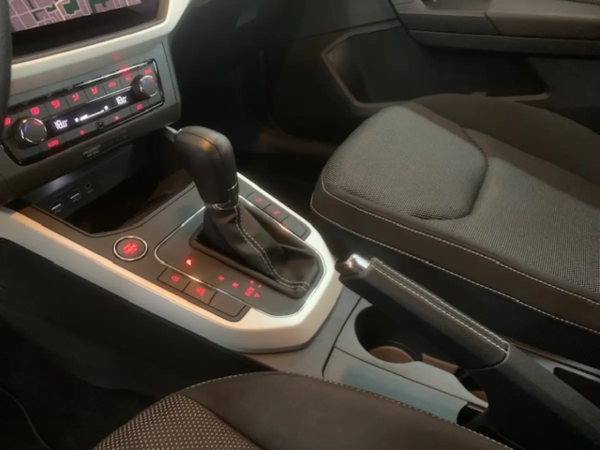 1.0 TSI Xcellence Launch Edition, automaat, 43200 KM ! .