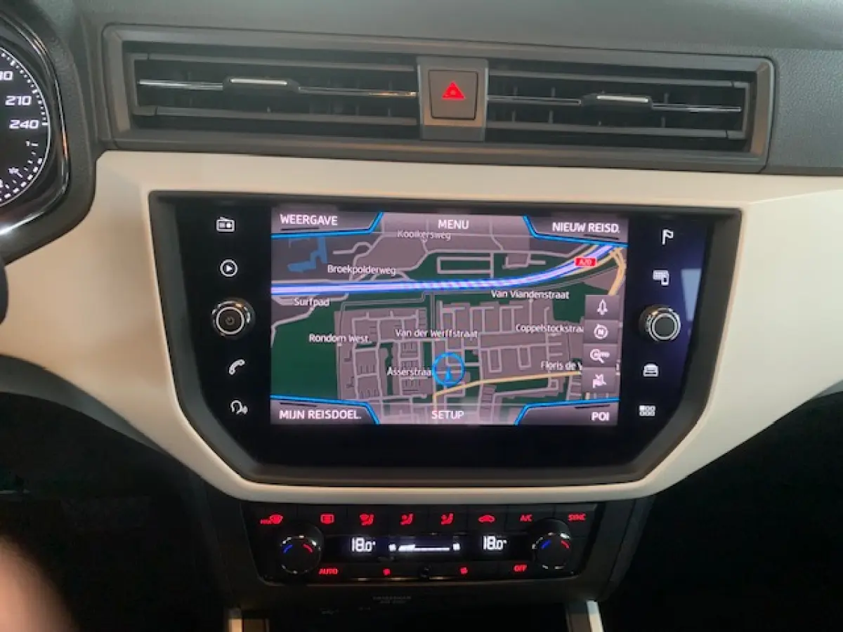 1.0 TSI Xcellence Launch Edition, automaat, 43200 KM ! .