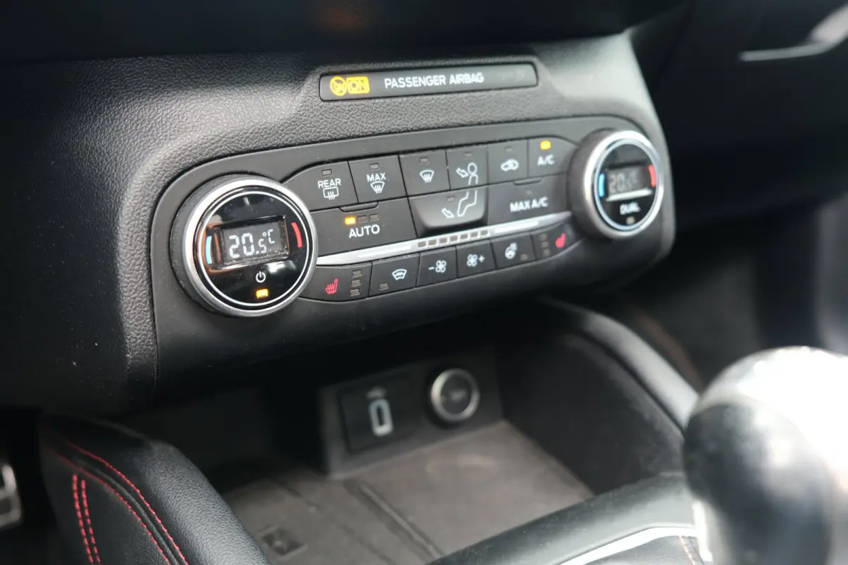 1.0 EcoBoost ST Line 125 PK Pano Navi Led B&O Cruise Cam