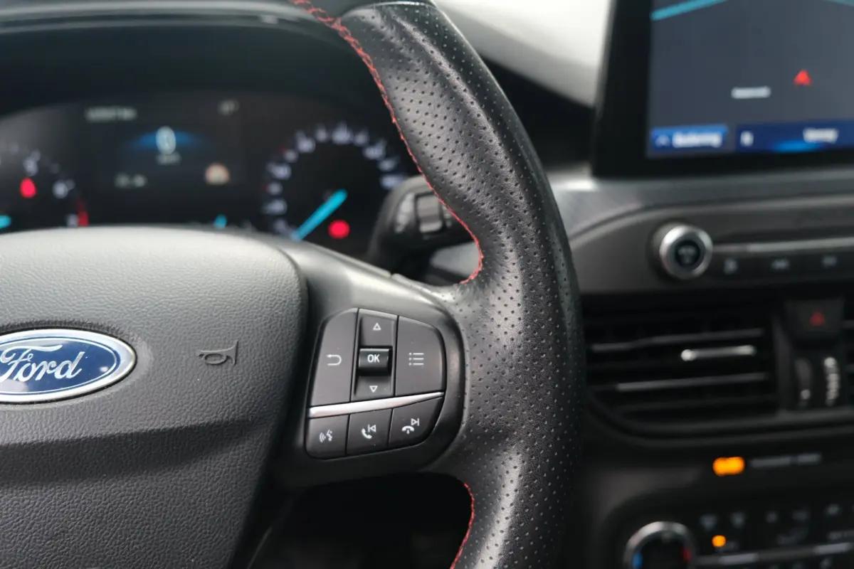 1.0 EcoBoost ST Line 125 PK Pano Navi Led B&O Cruise Cam