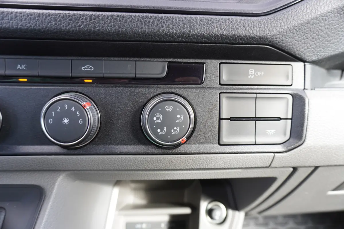 140pk Automaat L3H2/L2H1 Apple carplay Trekhaak Navigatie Camera Airco