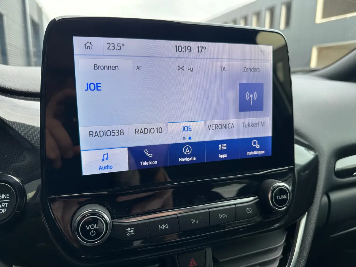 1.0 EcoBoost ST-Line | Carplay | Navigatie | Stoel/Stuurverwarming | Climate Control | Adaptieve Cruise | Achterbank in delen neerklapbaar | Achteruitrijcamera | Airco (automatisch)