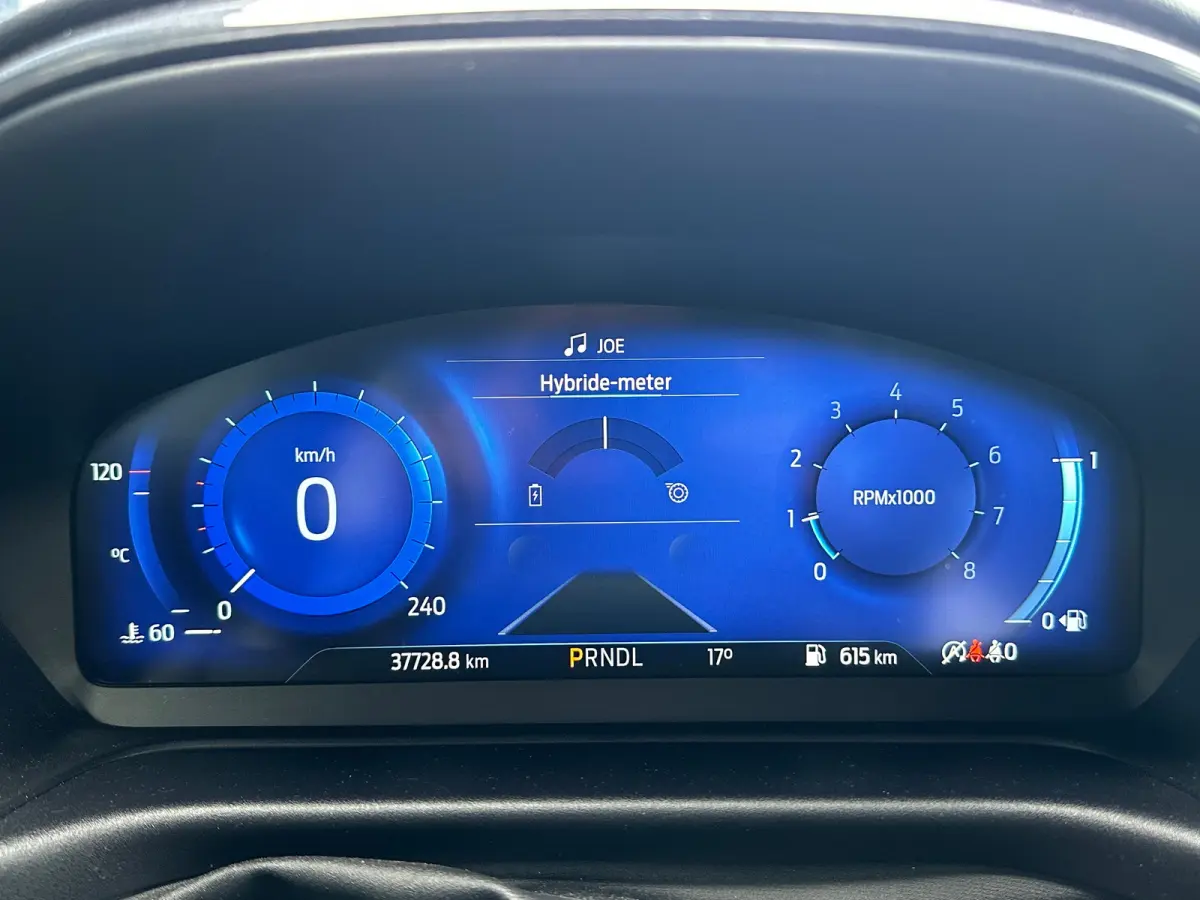 1.0 EcoBoost ST-Line | Carplay | Navigatie | Stoel/Stuurverwarming | Climate Control | Adaptieve Cruise | Achterbank in delen neerklapbaar | Achteruitrijcamera | Airco (automatisch)