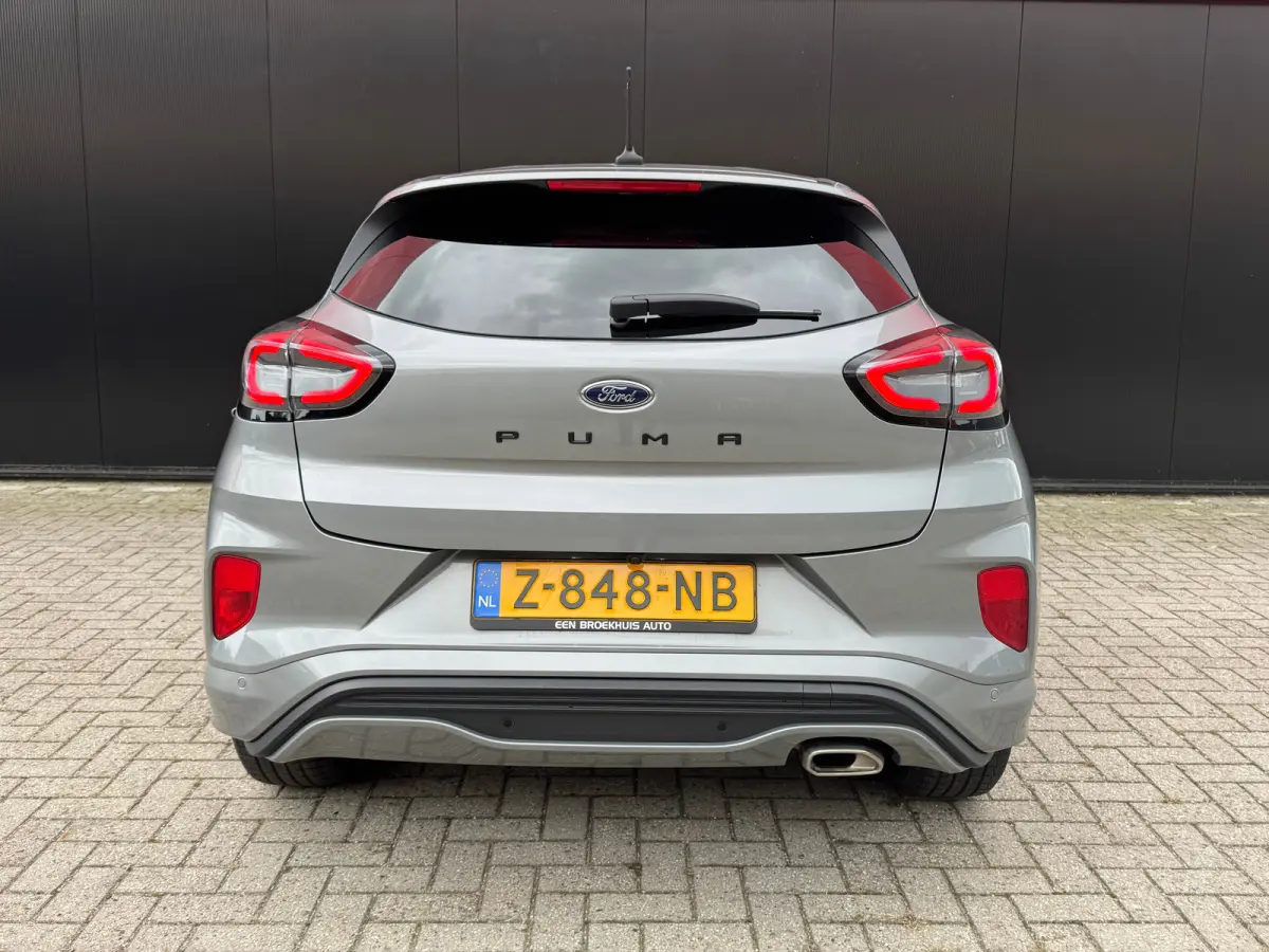 1.0 EcoBoost ST-Line | Apple Carplay / Android Auto | Navigatie | Stoel/Stuurverwarming | Climate Control | Adaptieve Cruise Control | Achterbank in delen neerklapbaar | Achteruitrijcamera |
