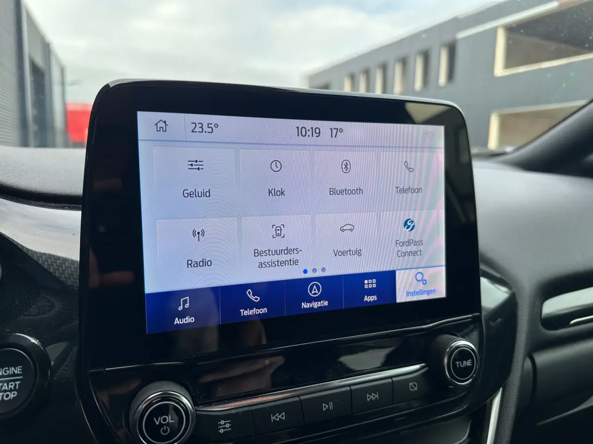 1.0 EcoBoost ST-Line | Carplay | Navigatie | Stoel/Stuurverwarming | Climate Control | Adaptieve Cruise | Achterbank in delen neerklapbaar | Achteruitrijcamera | Airco (automatisch)