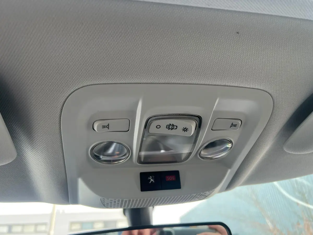 1.2 PureTech Blue Lion Pano Airco Cruise Automaat Navi Nwe Disb Riem