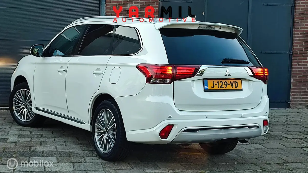 2.4 PHEV Instyle NETTE WAGEN DEALER ONDERHOUDEN
