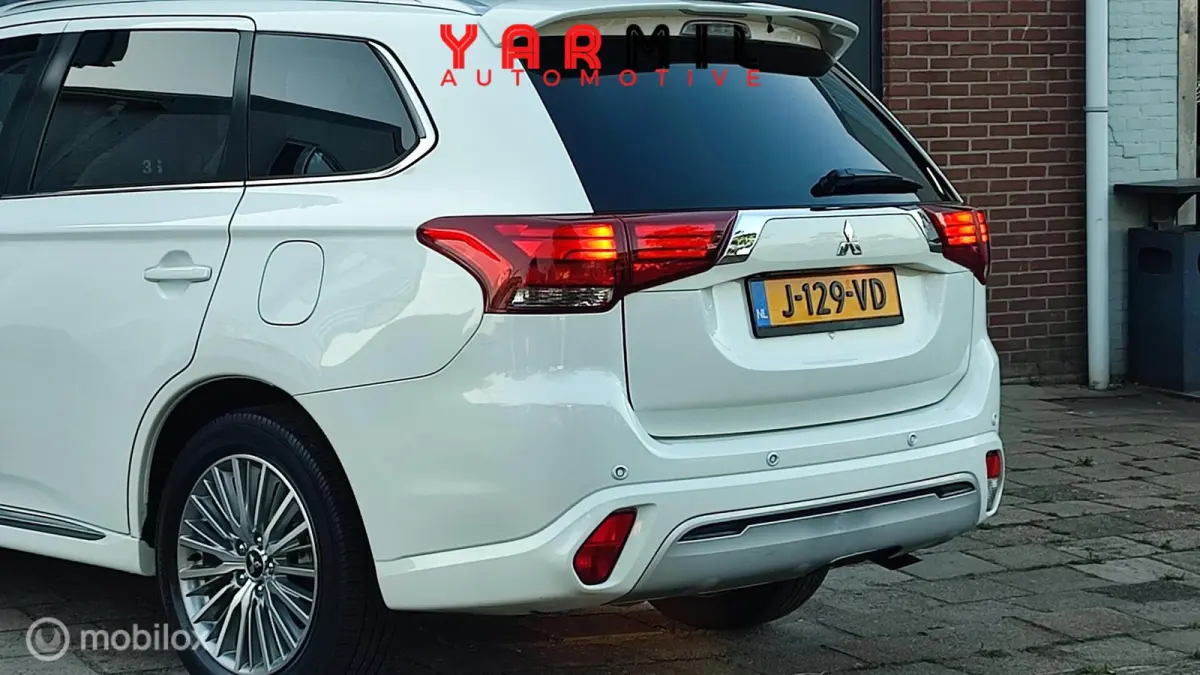 2.4 PHEV Instyle NETTE WAGEN DEALER ONDERHOUDEN