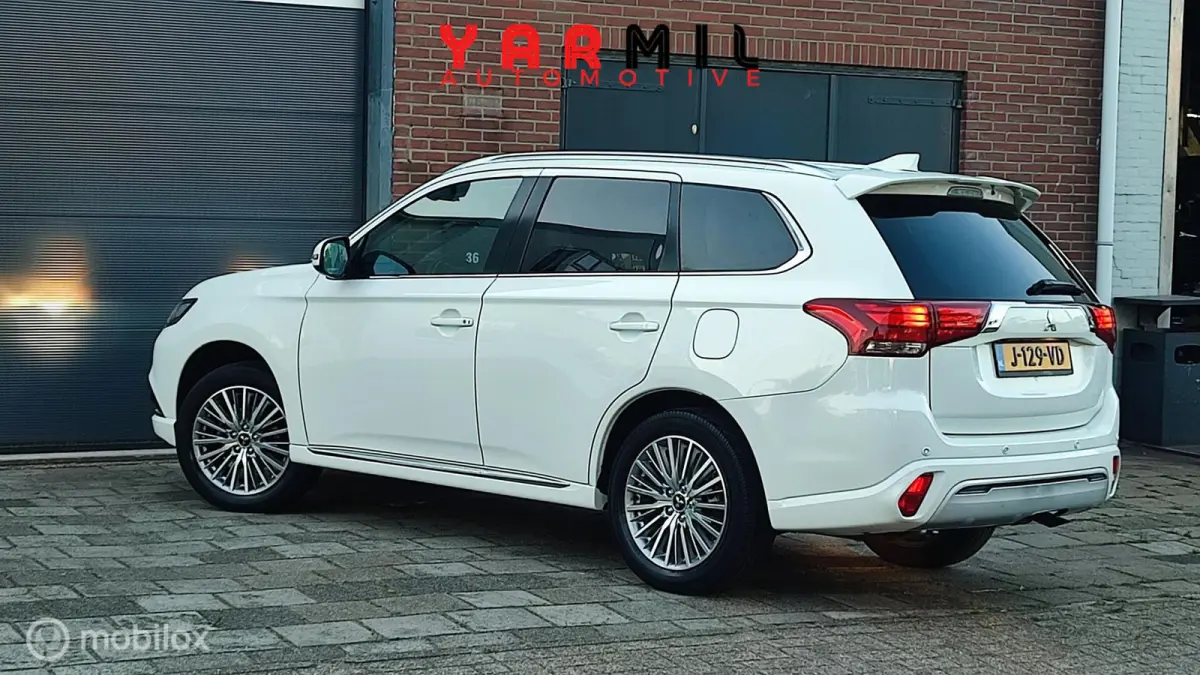2.4 PHEV Instyle NETTE WAGEN DEALER ONDERHOUDEN