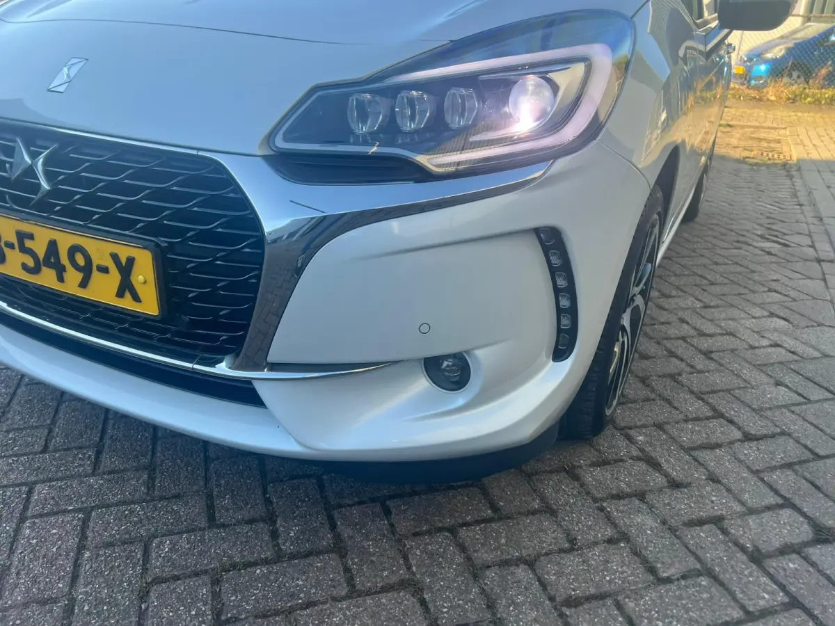 1.2 PureTech Sport Chic Automaat Leder Stoelverwarming Led Pdc Voor En Achter Navi Cruise Airco