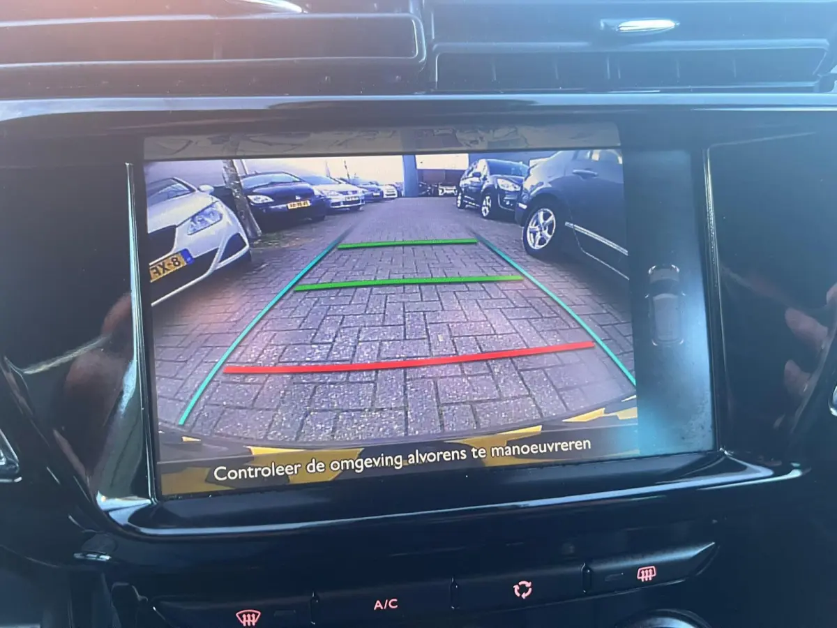 1.2 PureTech Sport Chic Automaat Leder Stoelverwarming Led Pdc Voor En Achter Navi Cruise Airco