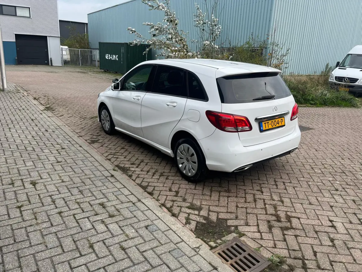 220 d Automaat Cruise Airco Pdc Voor En Achter 1e Eigenaar