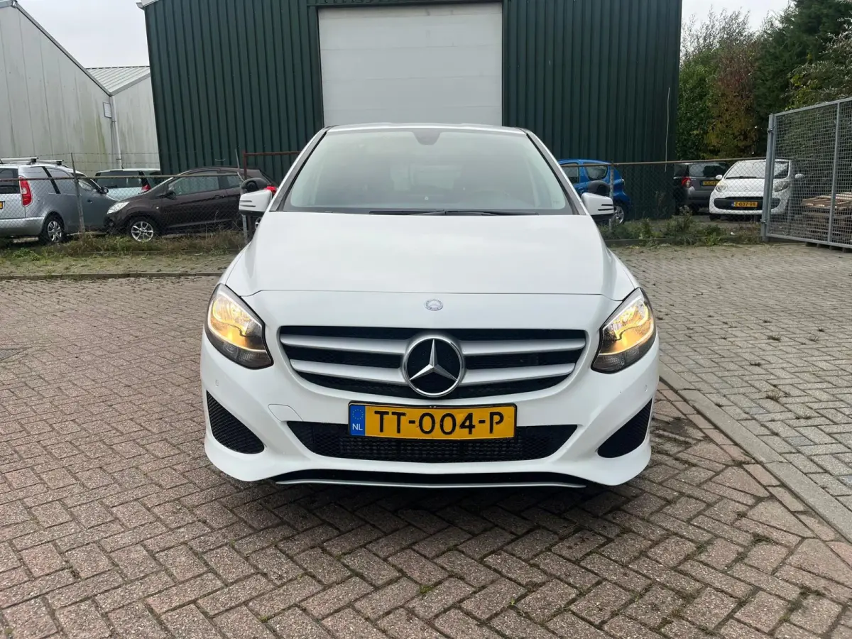 220 d Automaat Cruise Airco Pdc Voor En Achter 1e Eigenaar