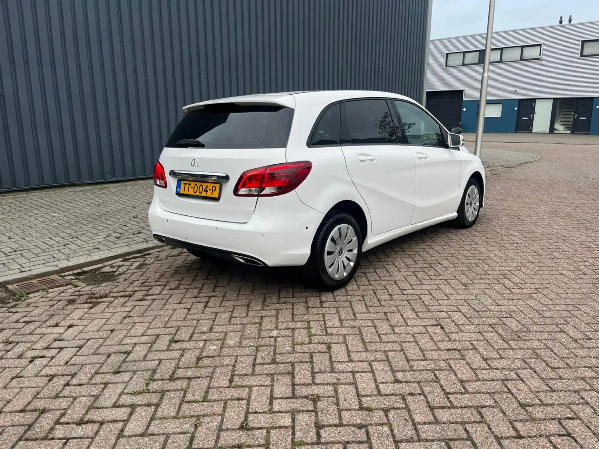 220 d Automaat Cruise Airco Pdc Voor En Achter 1e Eigenaar