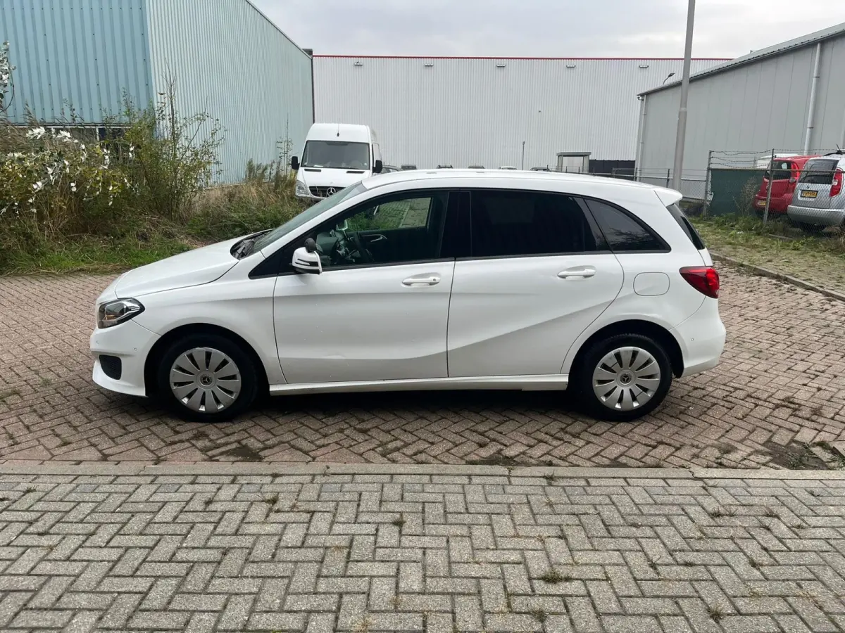 220 d Automaat Cruise Airco Pdc Voor En Achter 1e Eigenaar