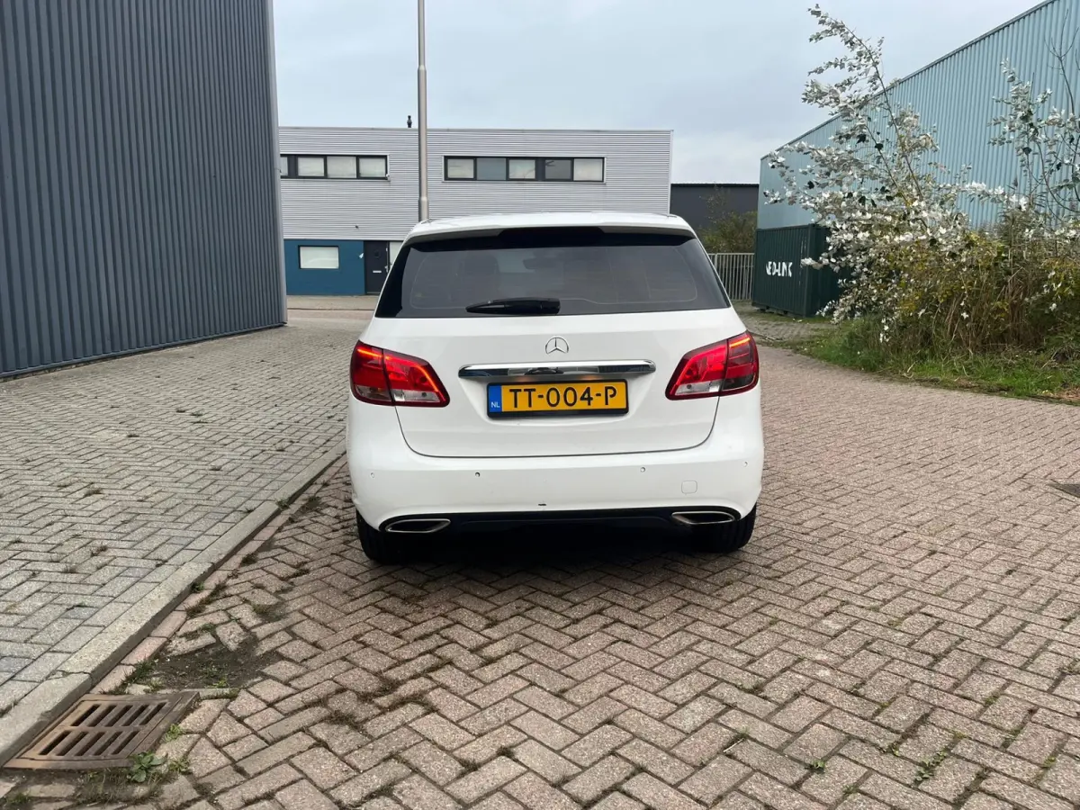 220 d Automaat Cruise Airco Pdc Voor En Achter 1e Eigenaar