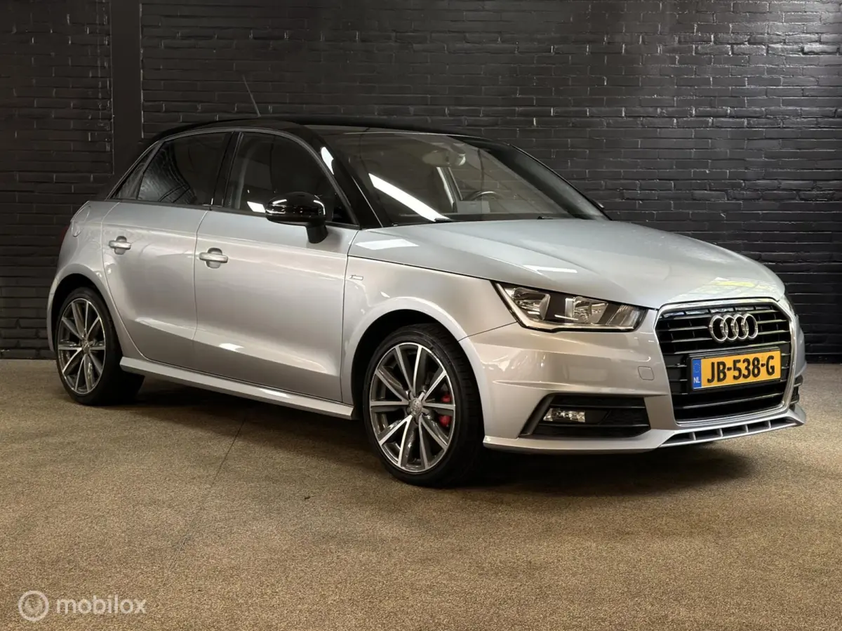 1.0 TFSI S Line TWO TONE CRUISE NAP 17 INCH