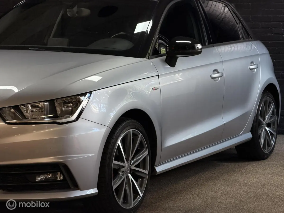1.0 TFSI S Line TWO TONE CRUISE NAP 17 INCH