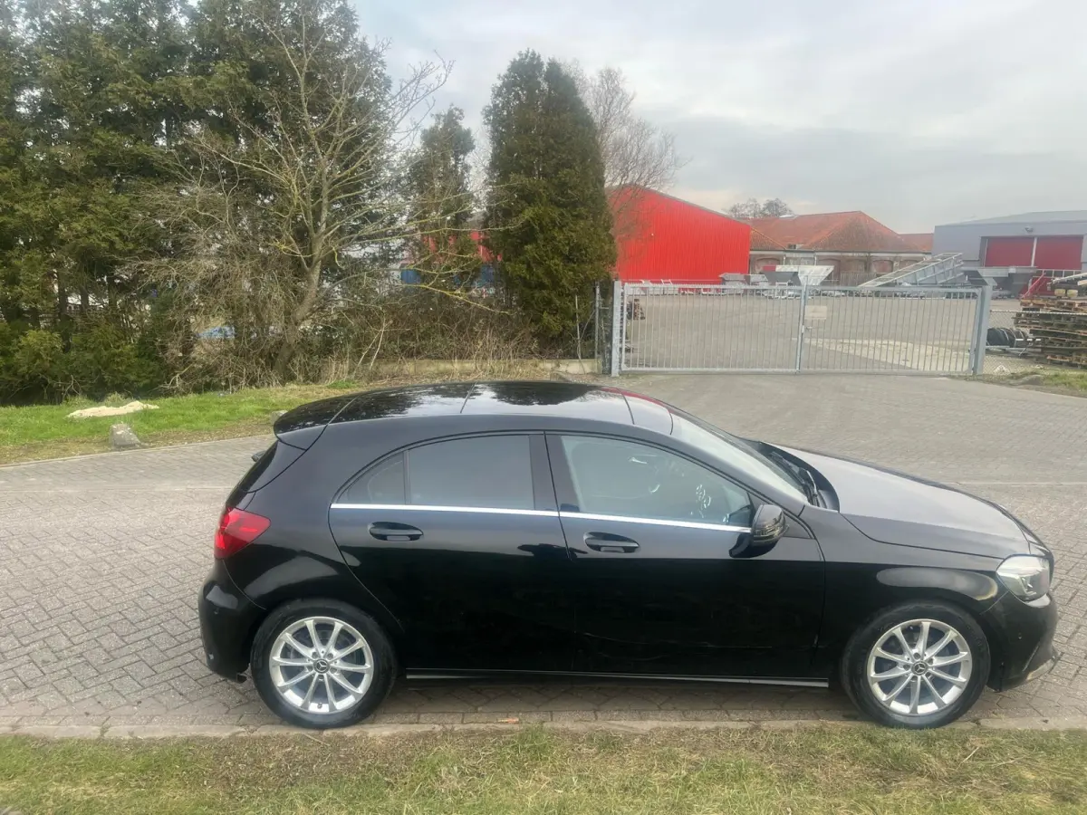 180 d Lease Edition Plus Automaat Nieuw Disb Riem/Waterpomp!! Groot Navi Pano Climate Cruise Leer Nieuwe