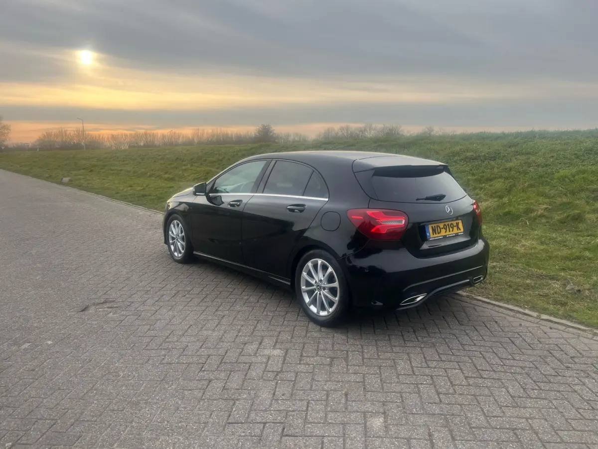 180 d Lease Edition Plus Automaat Nieuw Disb Riem/Waterpomp!! Groot Navi Pano Climate Cruise Leer Nieuwe