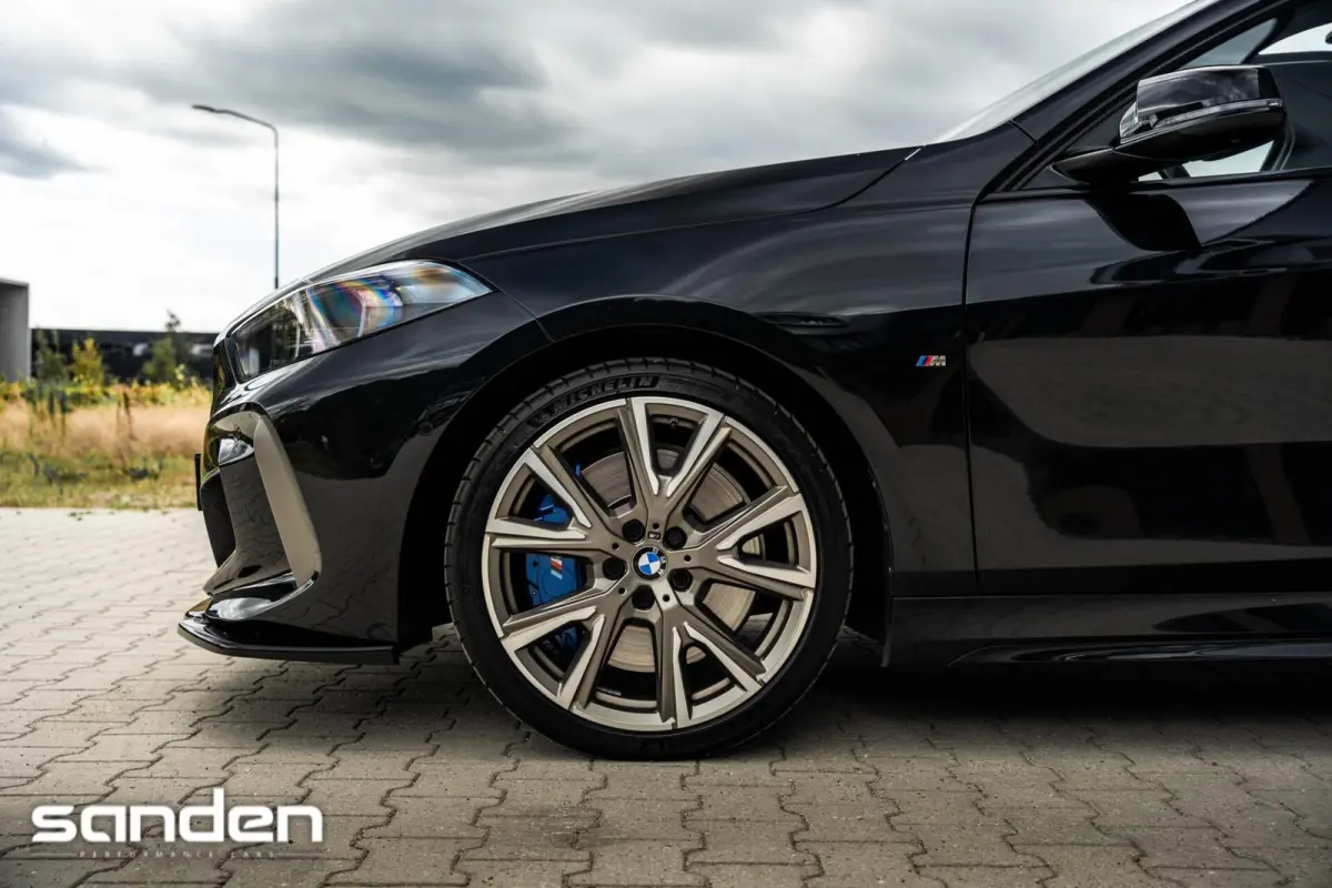 M135i xDrive M Sport|Pano|H/K|Sportstoel|HUD|LED