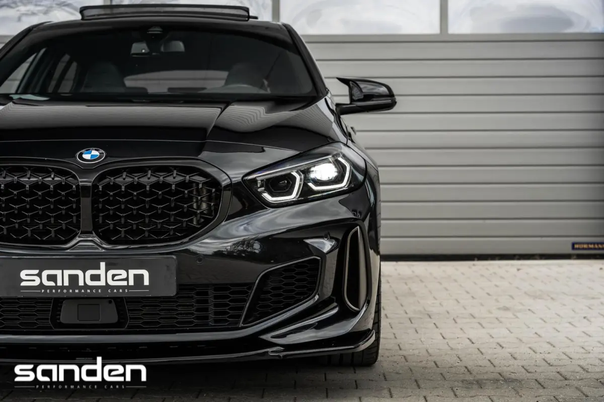 M135i xDrive M Sport|Pano|H/K|Sportstoel|HUD|LED