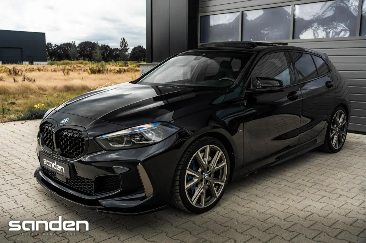M135i xDrive M Sport|Pano|H/K|Sportstoel|HUD|LED