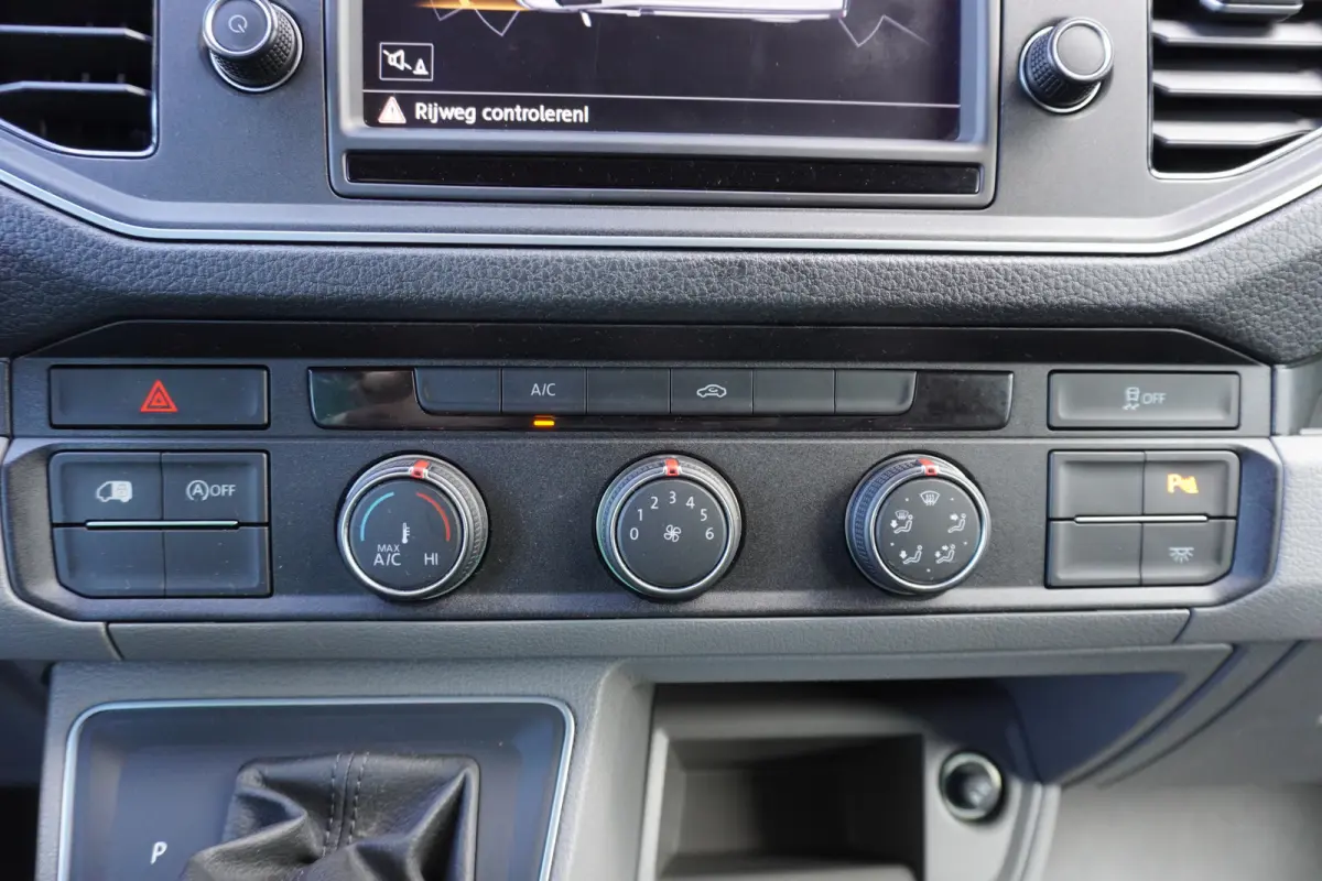 140pk Automaat L3H3/L2H2 Apple carplay Camera parkeersensoren Cruise control Navigatie 3-Zits