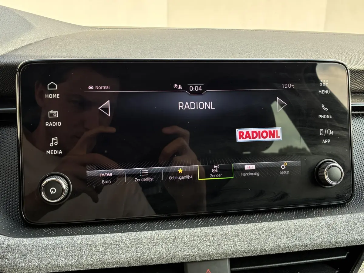 1.0 TSI DSG Automaat Selection / Garantie tot 03-2029 tot 60.000km / Apple Carplay & Android Auto / Climate Control / Cruise Control / Achteruitrijcamera /