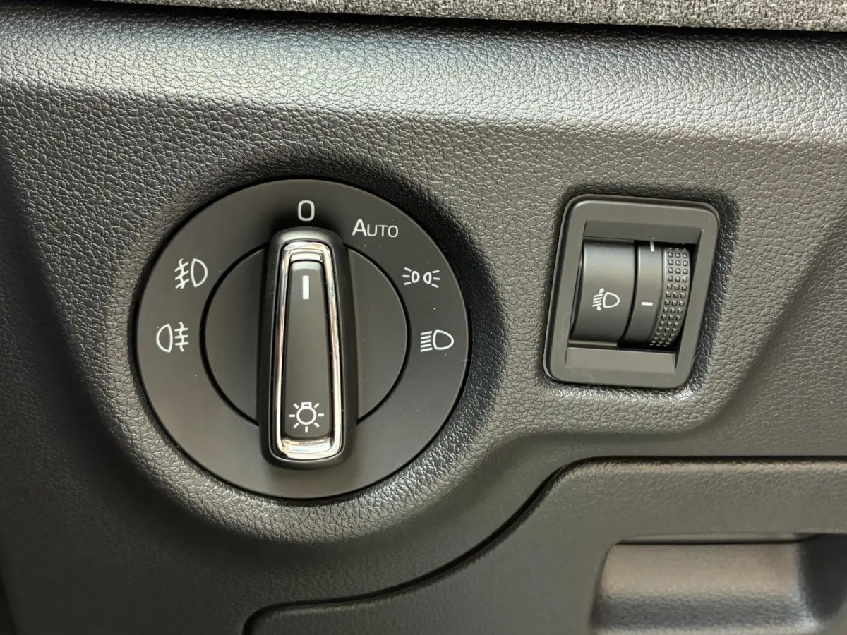 1.0 TSI DSG Automaat Selection / Garantie tot 03-2029 tot 60.000km / Apple Carplay & Android Auto / Climate Control / Cruise Control / Achteruitrijcamera /