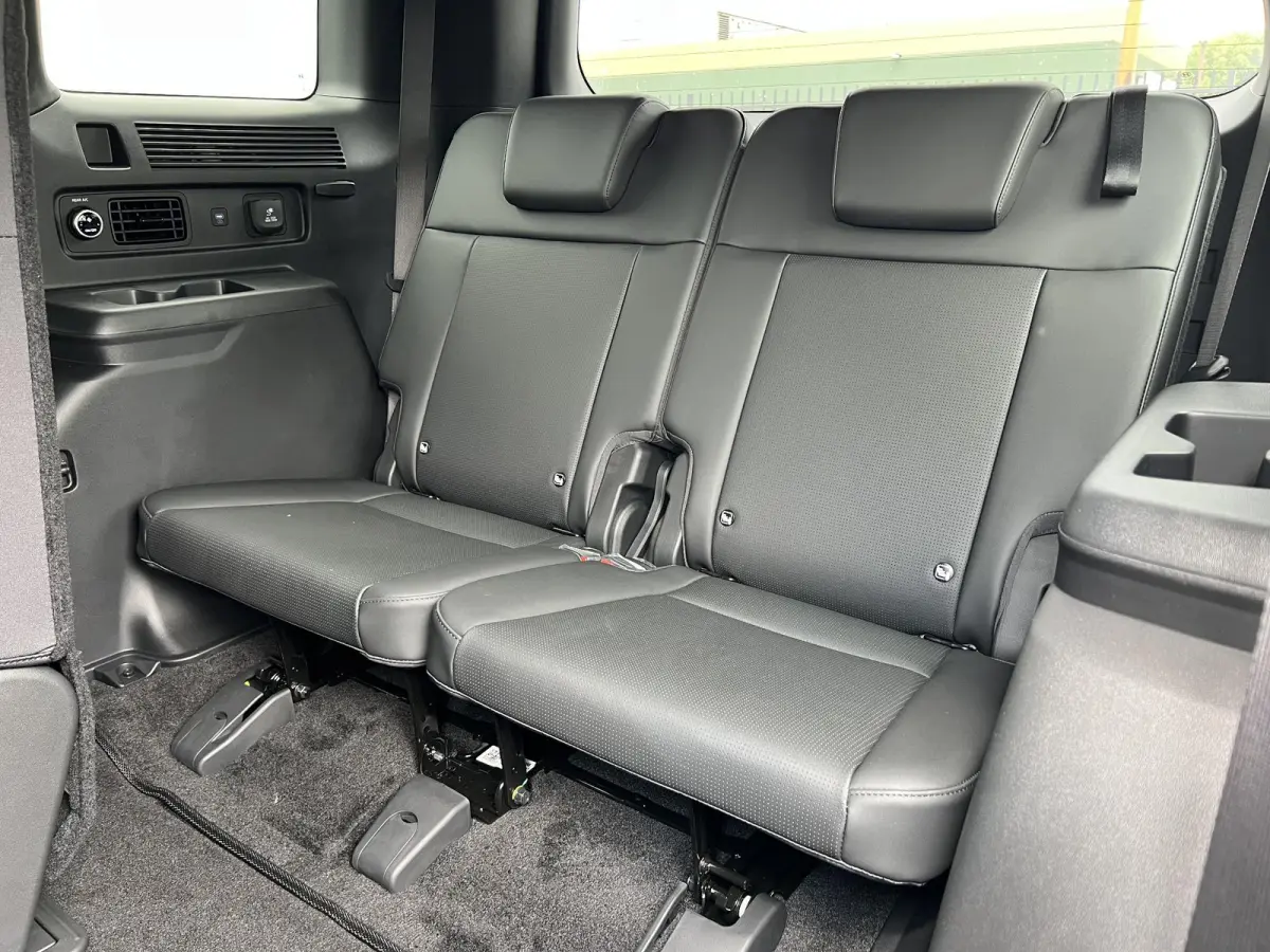 1.6 T-GDI PHEV Black Line 4WD 7p / Rijklaar incl. € 5.000,- korting voor € 66.143,- / 288 pk met 1700 KG trekvermogen / 20" / Leder zwart /