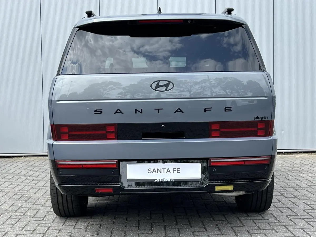 1.6 T-GDI PHEV Black Line 4WD 7p / Rijklaar incl. € 5.000,- korting voor € 66.143,- / 288 pk met 1700 KG trekvermogen / 20" / Leder zwart /