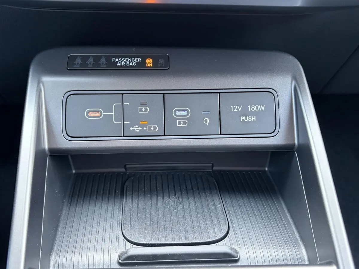1.6 GDI HEV Comfort Plus / Elektrische Achterklep / Stoel Verwarming V+A / Stuur Verwarming / Keyless / Adaptive Cruise / Navigatie / Apple Carplay & Android Auto /