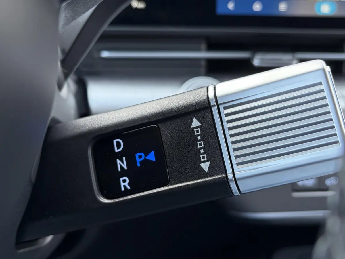 1.6 GDI HEV Comfort Plus / Elektrische Achterklep / Stoel Verwarming V+A / Stuur Verwarming / Keyless / Adaptive Cruise / Navigatie / Apple Carplay & Android Auto /