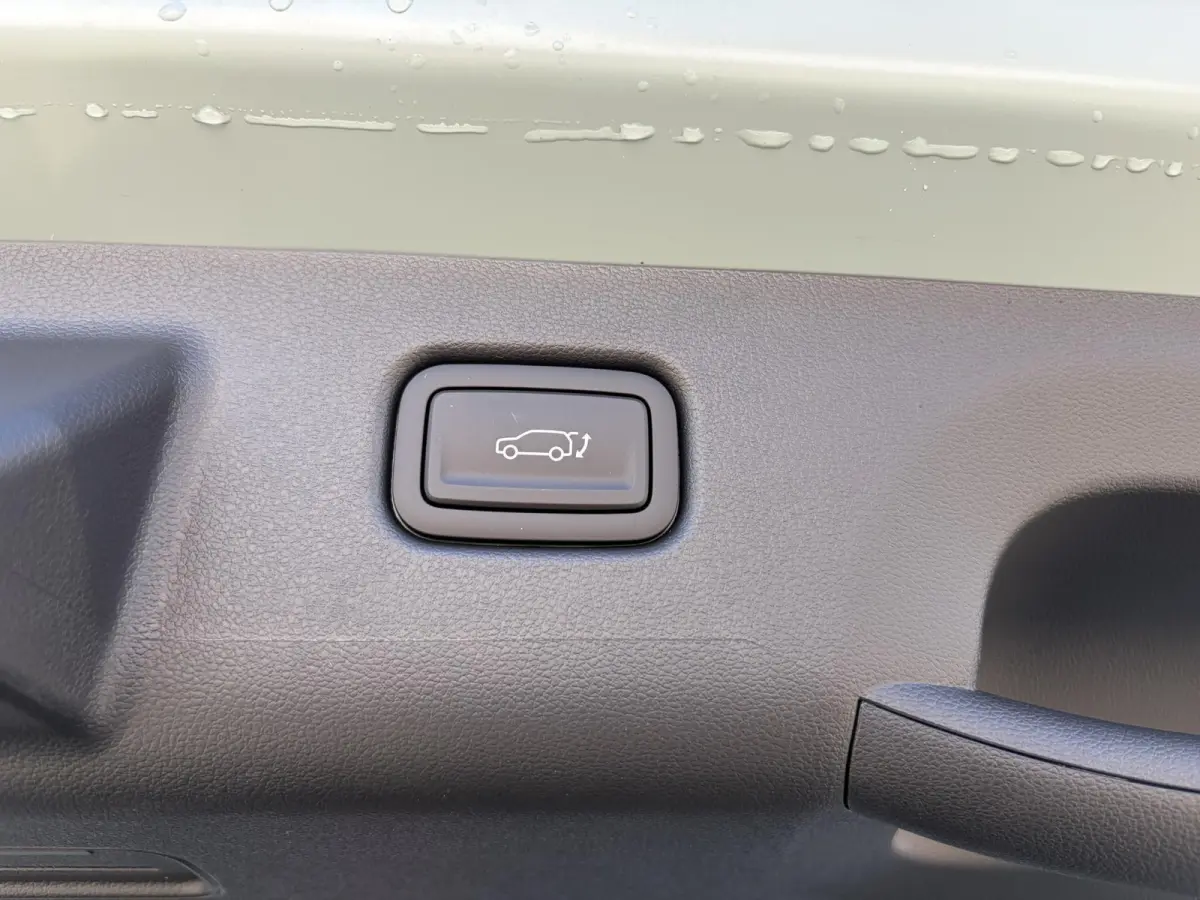 1.6 GDI HEV Comfort Plus / Elektrische Achterklep / Stoel Verwarming V+A / Stuur Verwarming / Keyless / Adaptive Cruise / Navigatie / Apple Carplay & Android Auto /