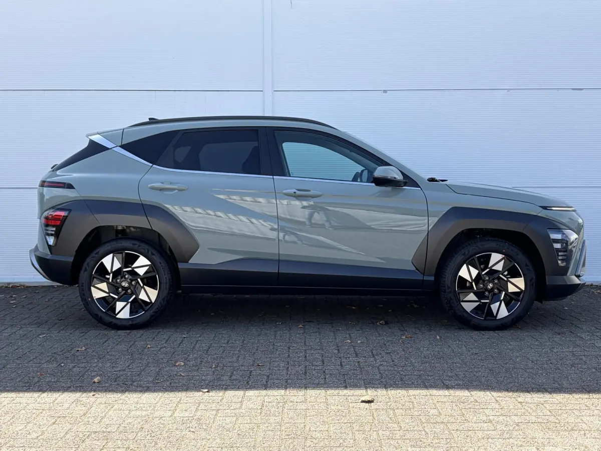 1.6 GDI HEV Comfort Plus / Elektrische Achterklep / Stoel Verwarming V+A / Stuur Verwarming / Keyless / Adaptive Cruise / Navigatie / Apple Carplay & Android Auto /