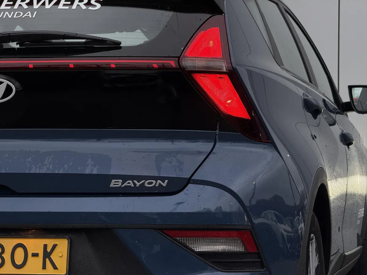1.0 T-GDI Comfort / Navigatie / Achteruitrijcamera / Parkeersensoren Achter / Airco / Cruise Control /