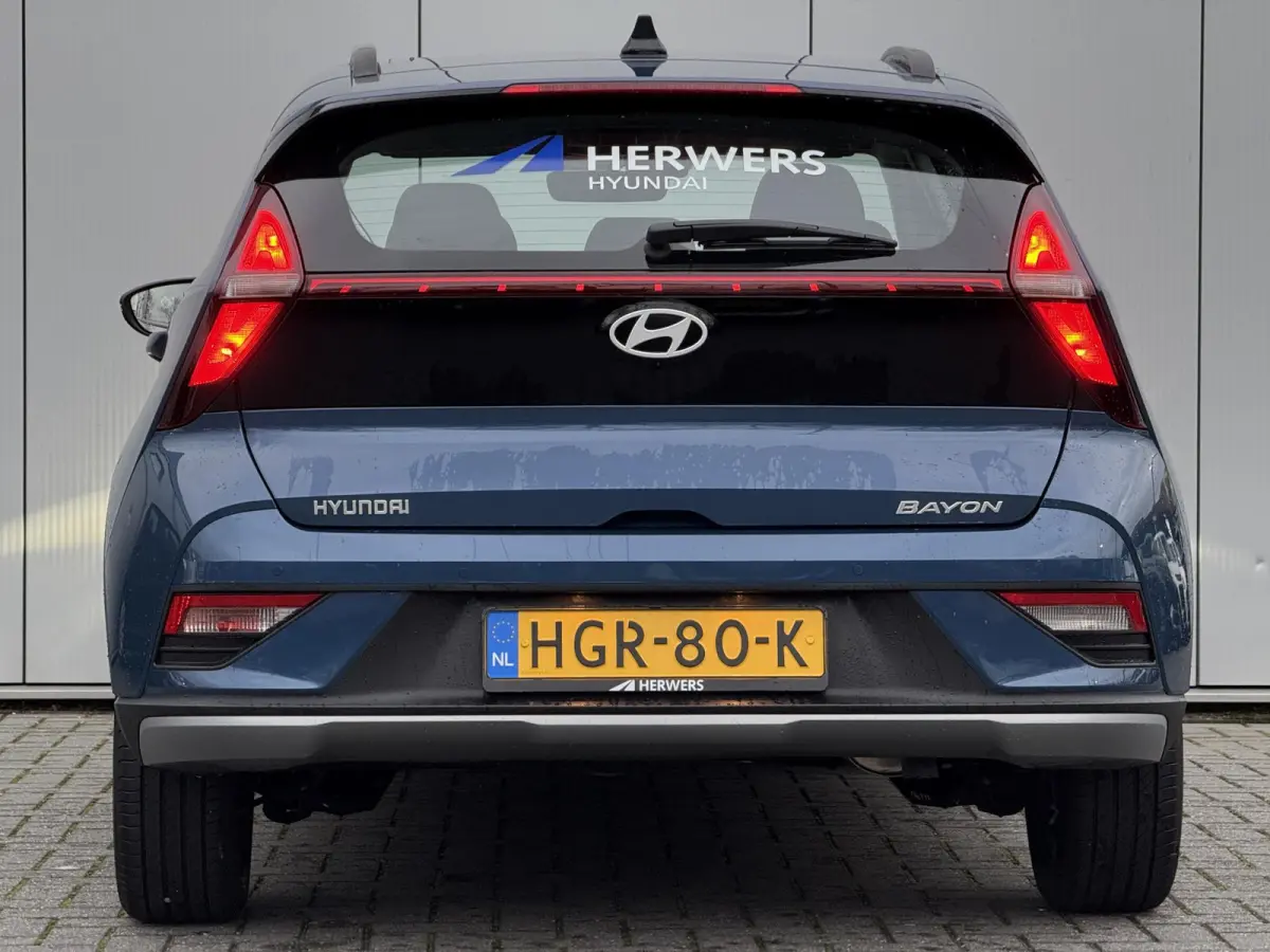 1.0 T-GDI Comfort / Navigatie / Achteruitrijcamera / Parkeersensoren Achter / Airco / Cruise Control /