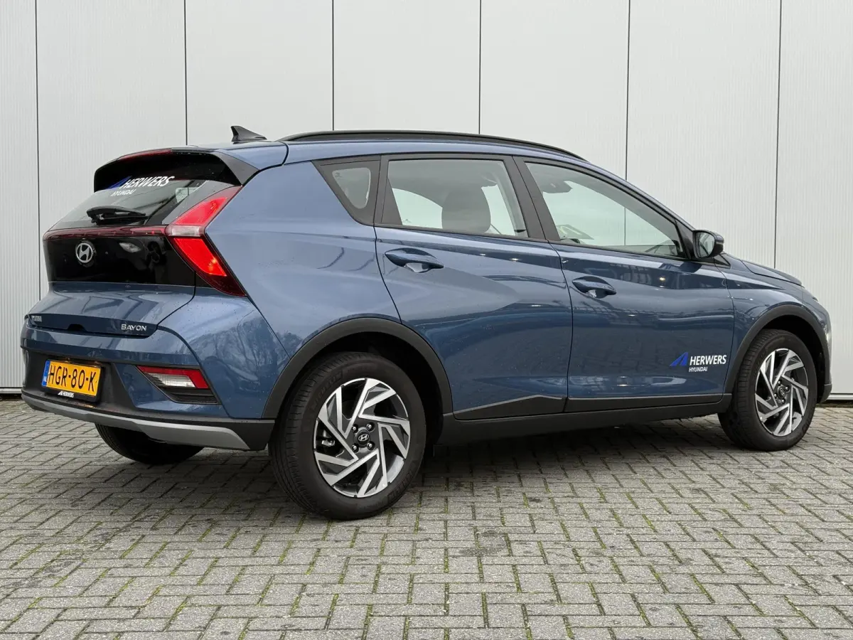 1.0 T-GDI Comfort / Navigatie / Achteruitrijcamera / Parkeersensoren Achter / Airco / Cruise Control /