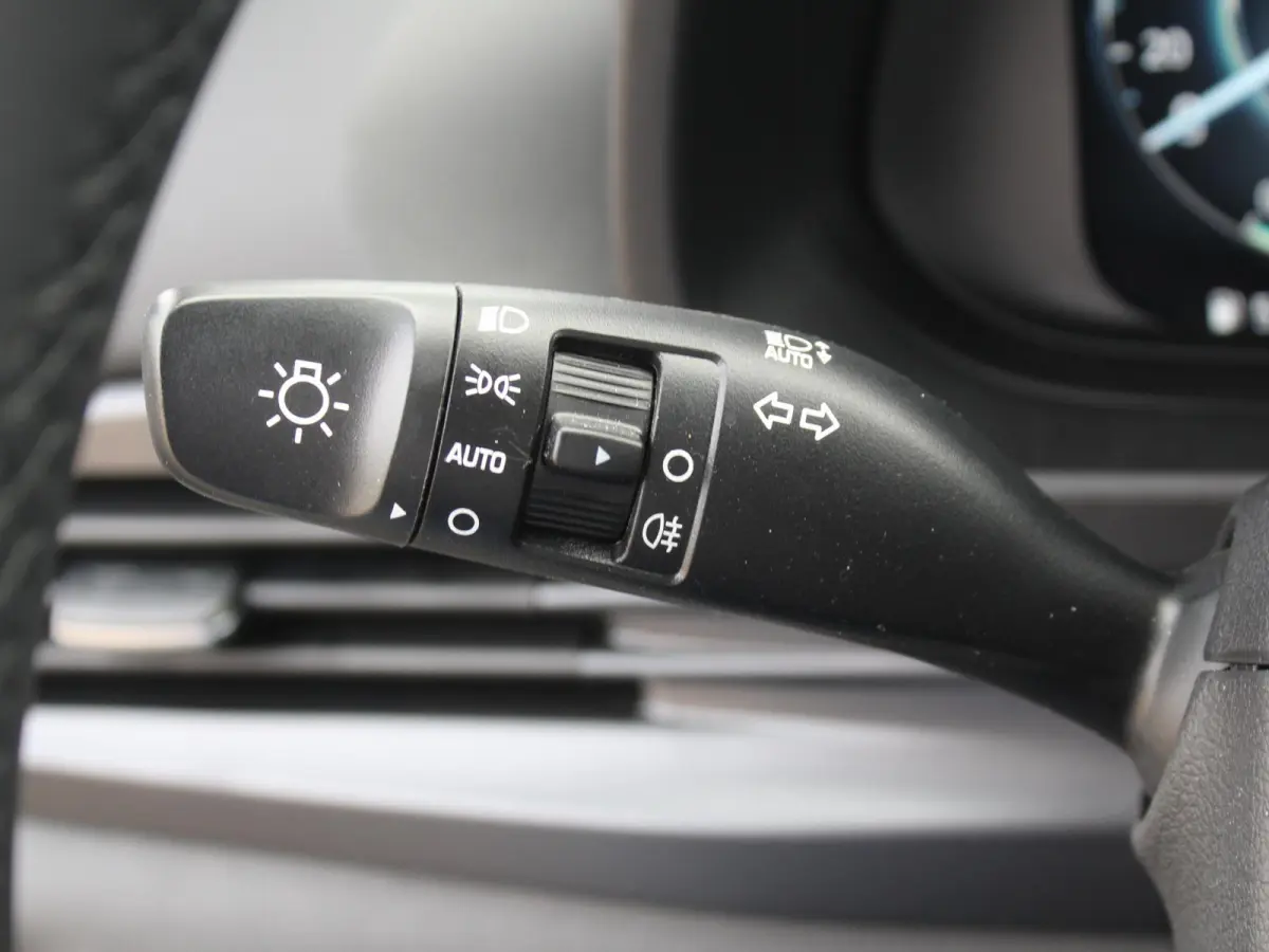 1.0 T-GDI Comfort / Navigatie / Achteruitrijcamera / Parkeersensoren Achter / Airco / Cruise Control /