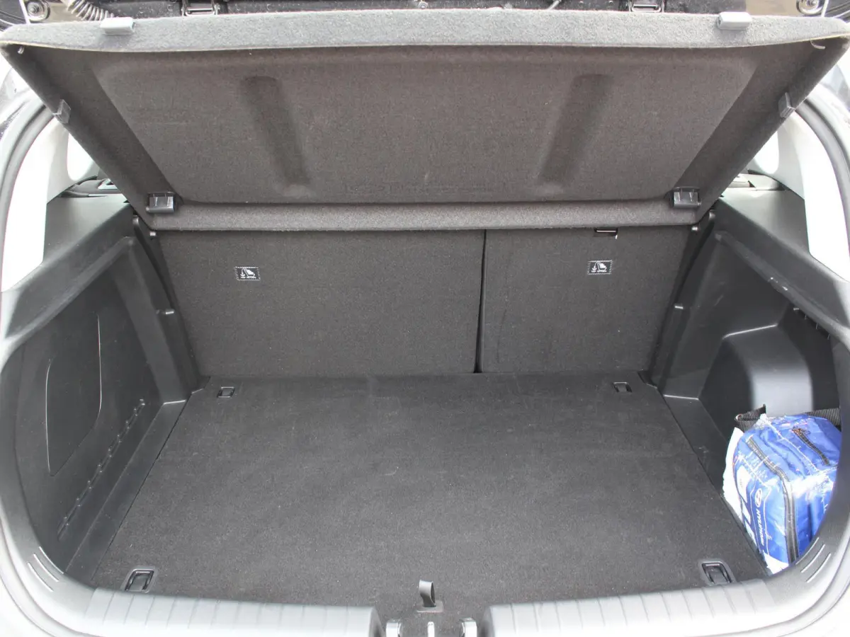 1.0 T-GDI Comfort / Navigatie / Achteruitrijcamera / Parkeersensoren Achter / Airco / Cruise Control /