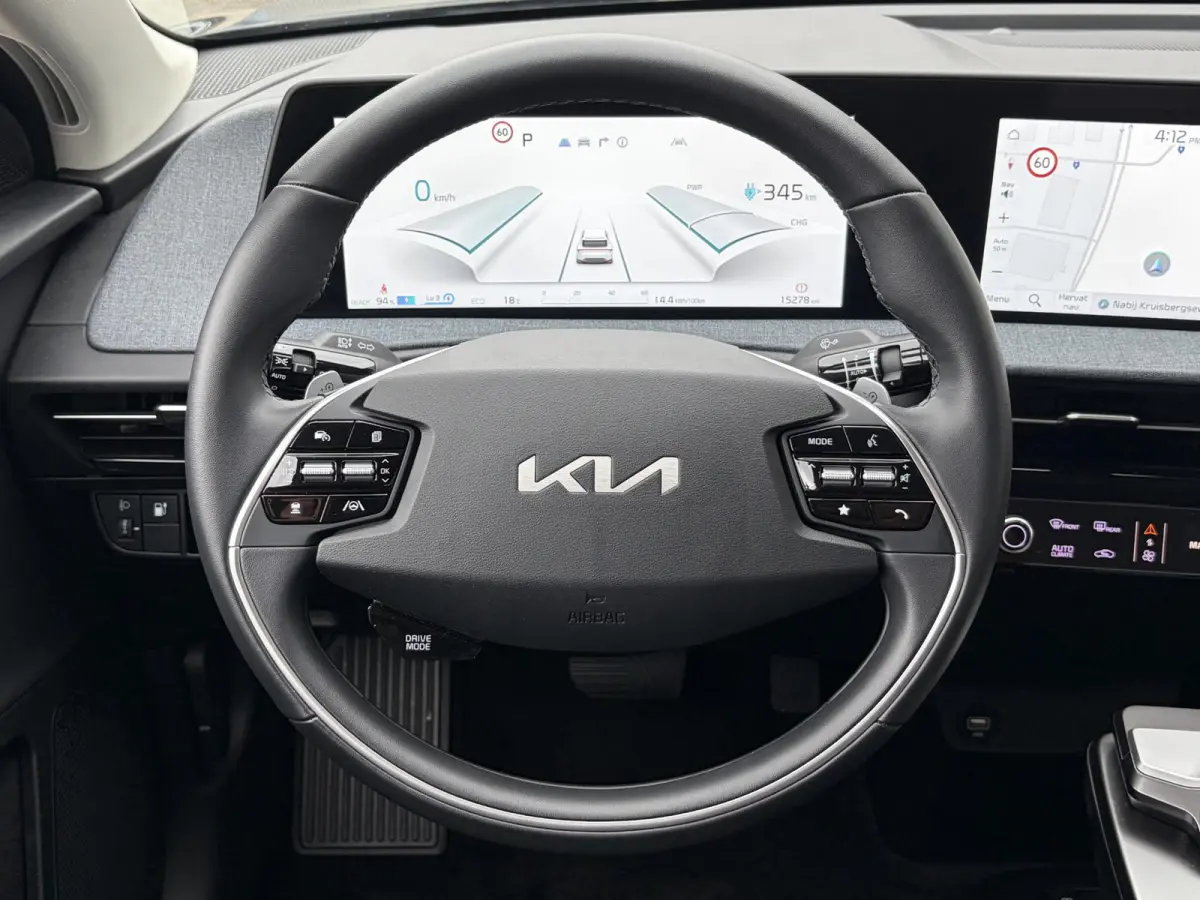Edition 77.4 kWh / SOH 100% / Fabrieksgarantie t/m 05-2032 / 1.600 kg trekgewicht / Android Auto & Apple Carplay / Navigatie / Cruise Control Adaptief / Climate Control / DAB / Draadloze Tel