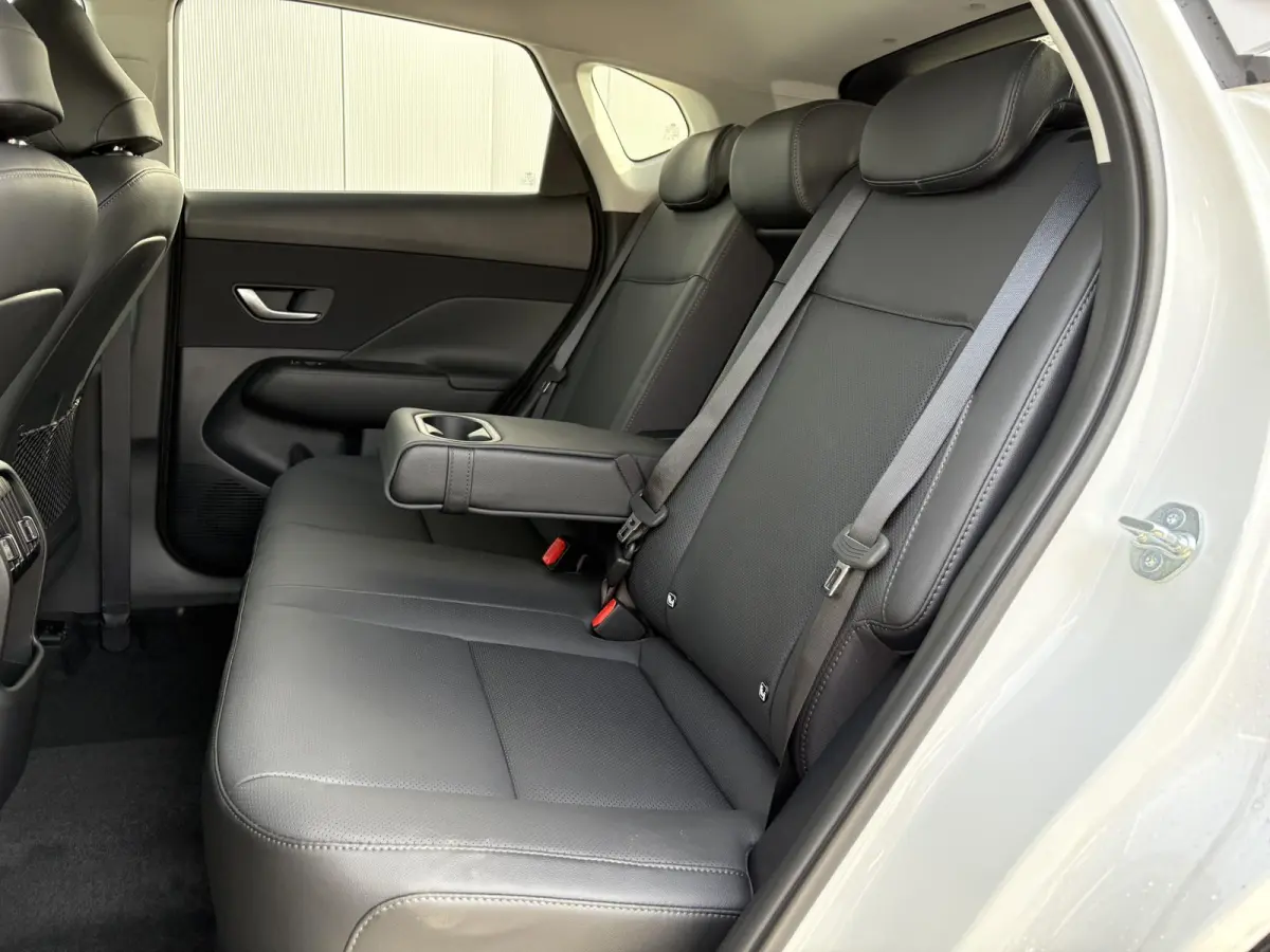 1.6 GDI HEV Premium Sky / Demo Deal / Trekhaak Afneembaar 13-Polig / Stoelverkoeling / Stoelverwarming Voor + Achter / 360 camera / Navigatie / BOSE Audio /