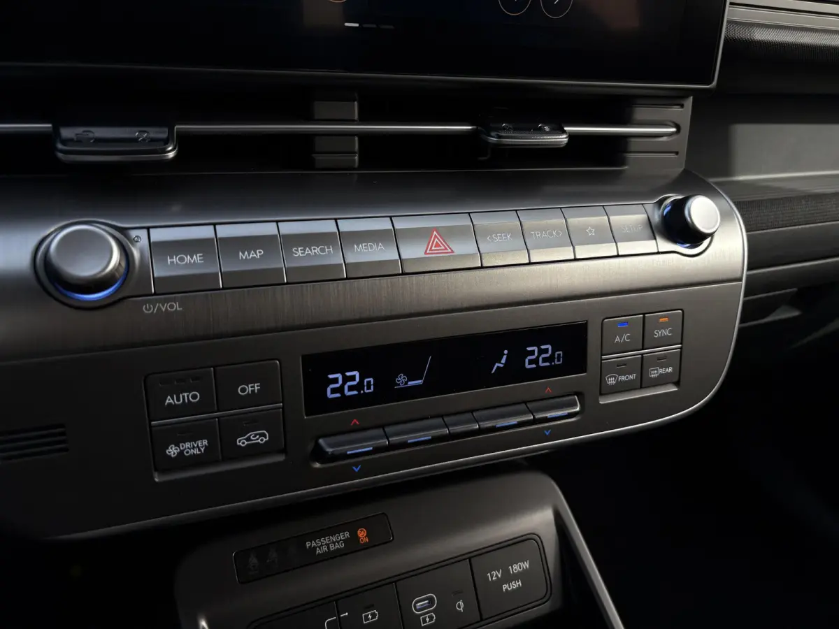 1.6 GDI HEV Premium Sky / Demo Deal / Trekhaak Afneembaar 13-Polig / Stoelverkoeling / Stoelverwarming Voor + Achter / 360 camera / Navigatie / BOSE Audio /